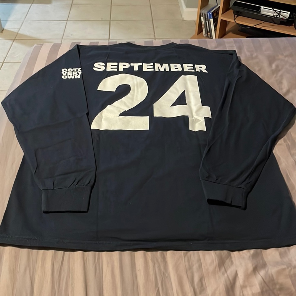 XL long sleeve black October’s Very Own shirt